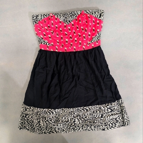 silence + noise Dresses & Skirts - Silence + Noise Strapless Boho Dress